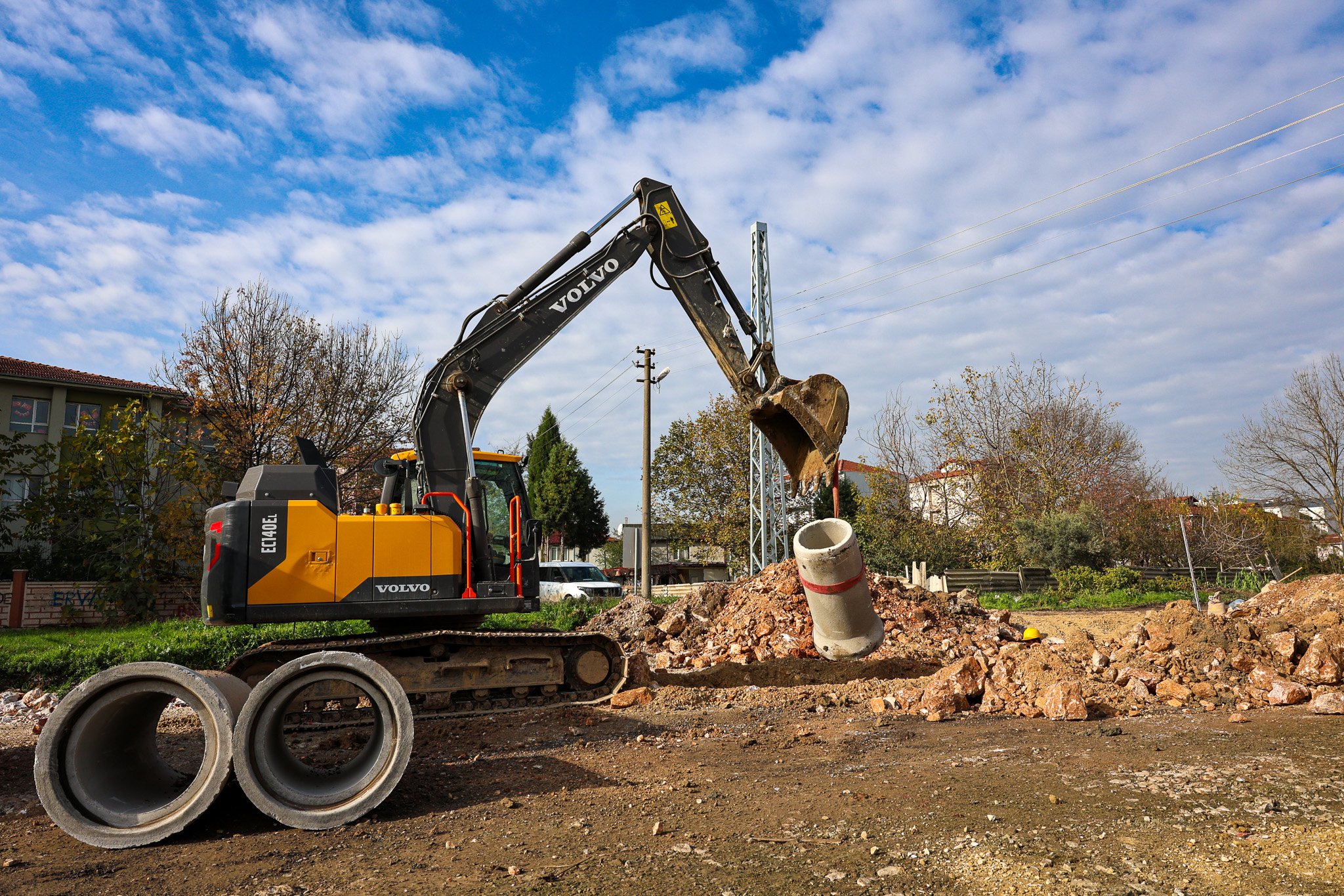 Alparslan Türkeş Caddesi’nde duble yol öncesi altyapı güçlendiriliyor