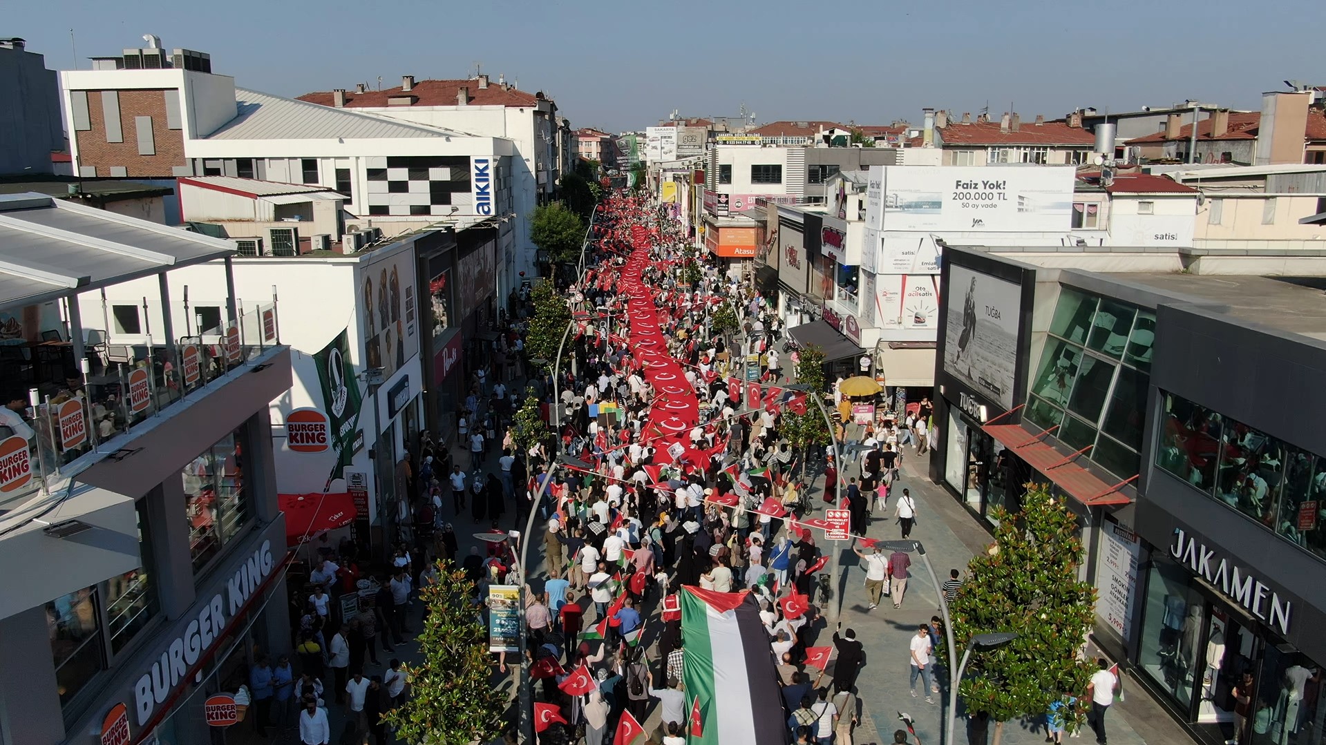 Yusuf Alemdar Filistin için sokağa dökülen binlerce Sakaryalıyla: "Filistin hepimizin davasıdır"