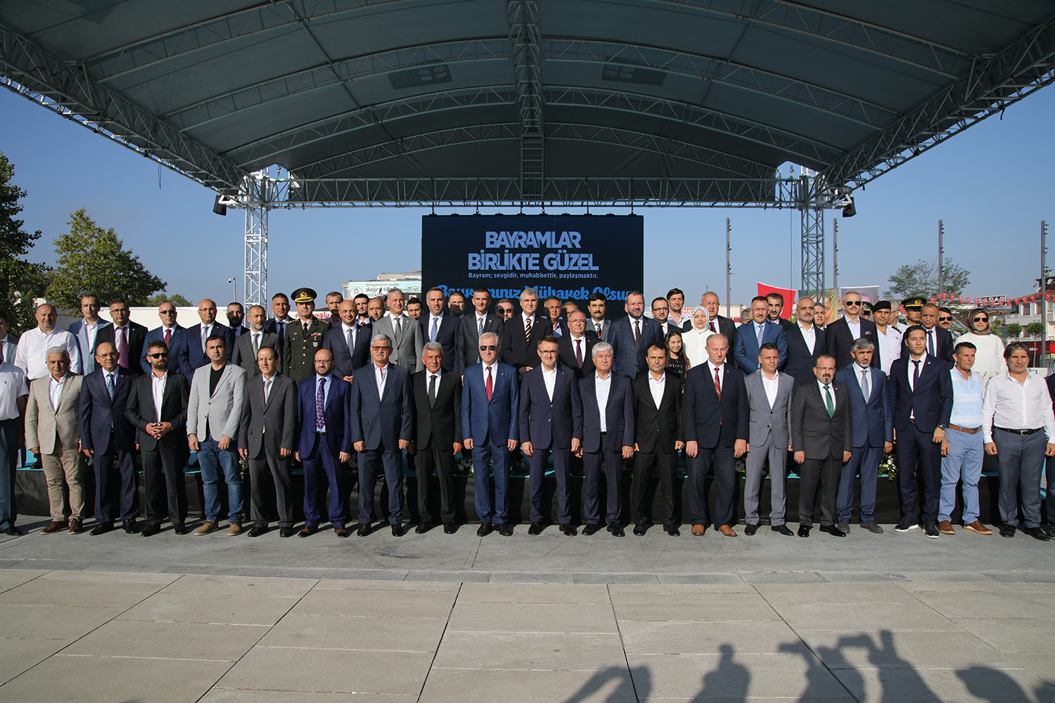 Binlerce Sakaryalı Demokrasi Meydanında bayramlaştı