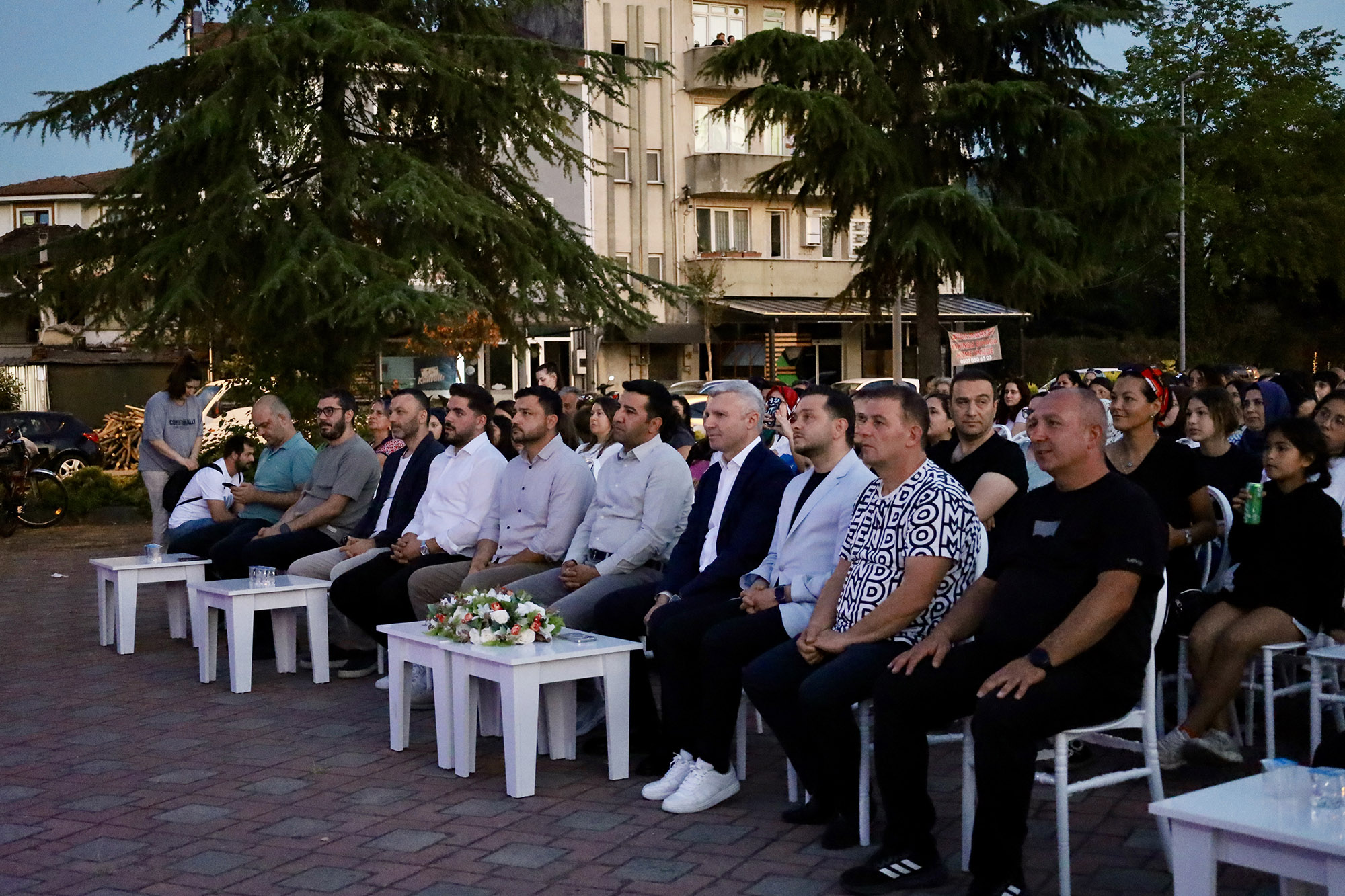 “Yaz Seninle Güzel” konserleri Kocaali ve Sapanca’da unutulmaz bir gece yaşattı