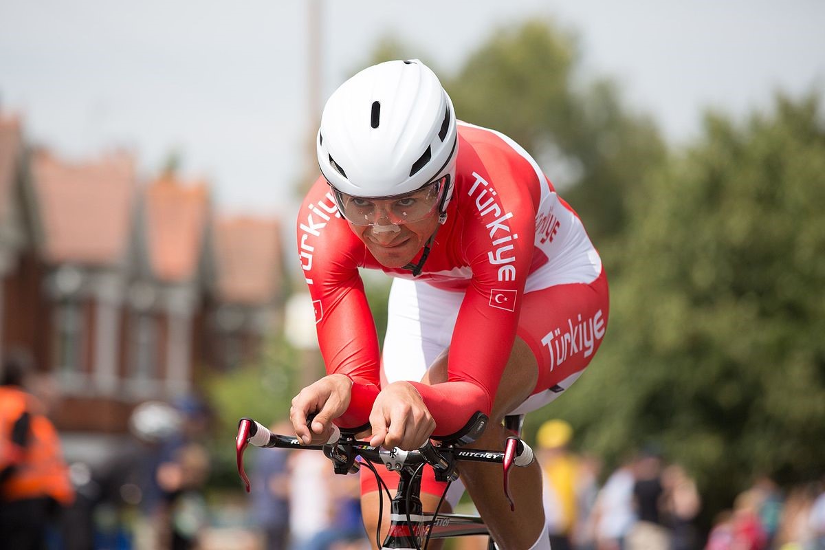Büyükşehir Bisiklet Kıta Takımı statüsü kazandı