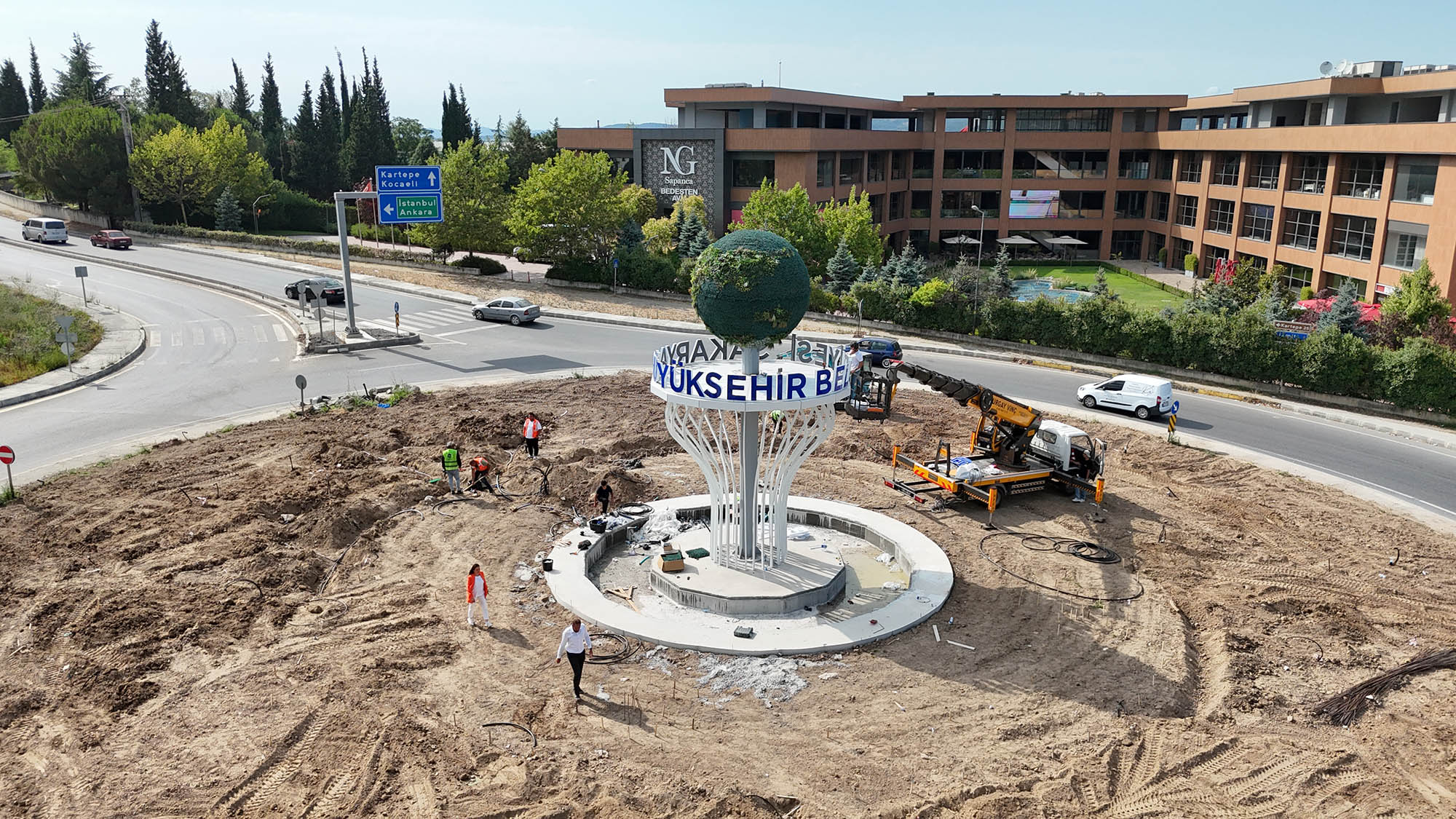 Sapanca’nın yeni vitrininde ‘yeşil dünya’ detayı
