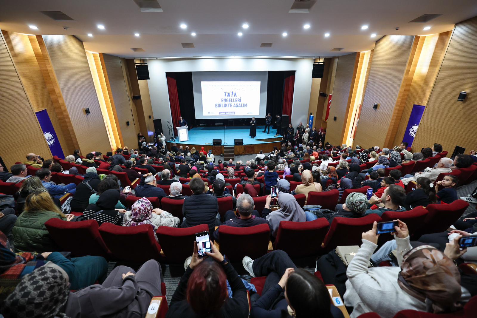 “Bugün sevgi ve dayanışmayı hatırlama, engelleri birlikte aşma günüdür”