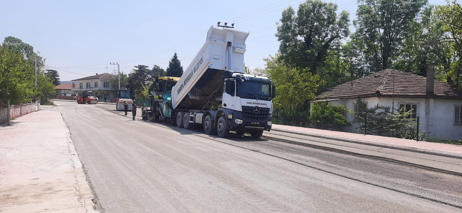 Akyazı Kuzuluk’ta örnek cadde