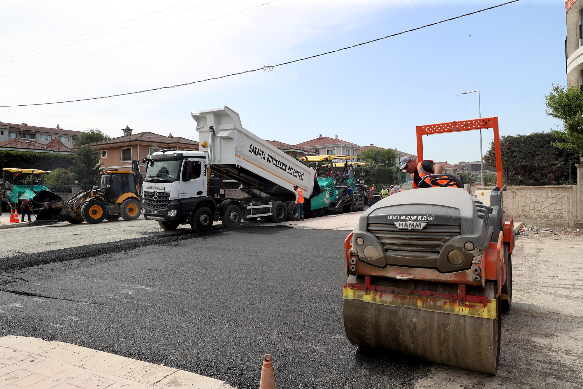 “20 yeni otobüs, 50 milyon TL asfalt”