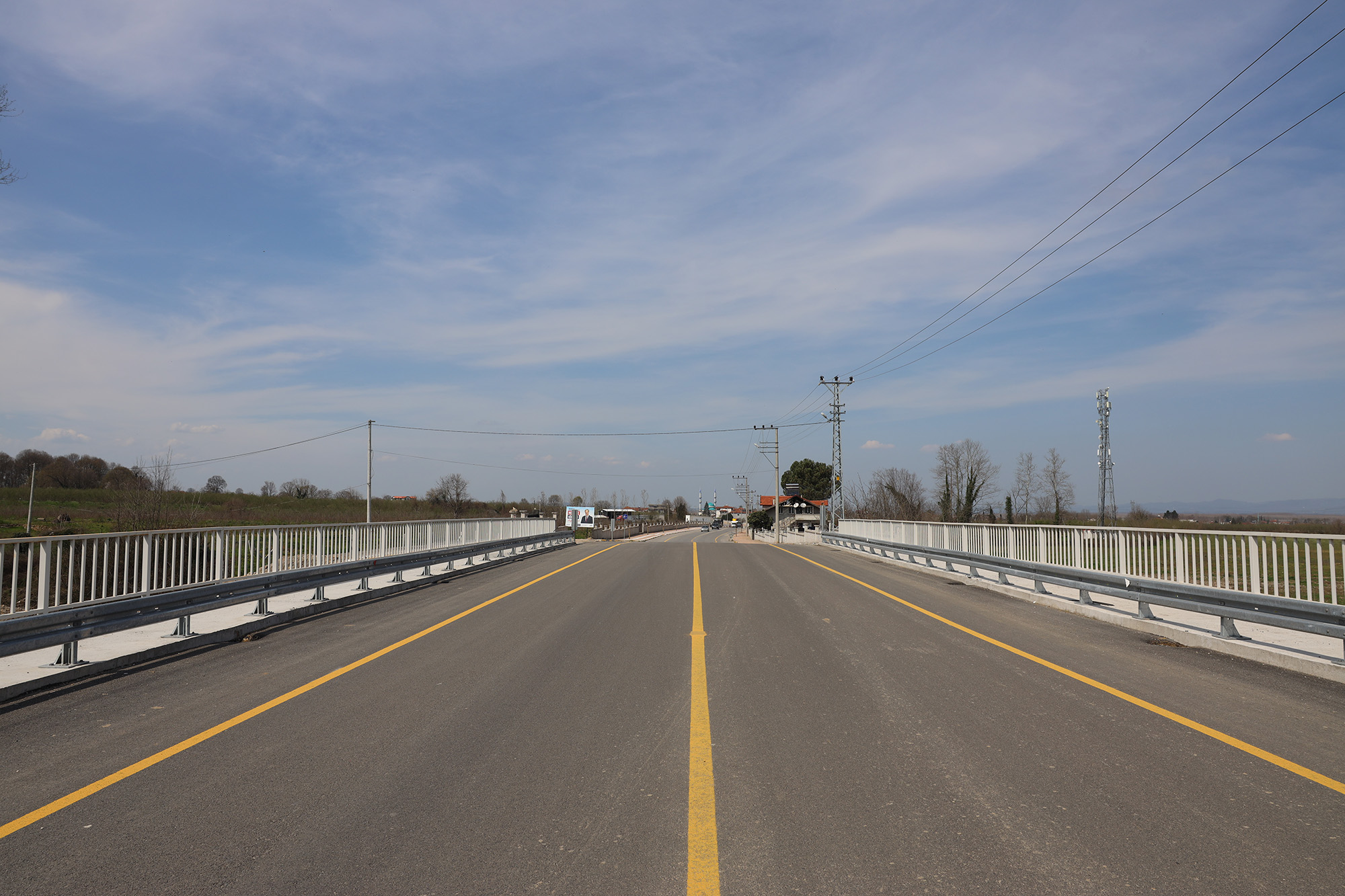 Karapürçek Mesudiye Köprüsü ile geçişler güvenli hale geldi