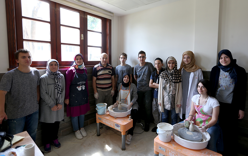 Gençler geleneksel sanat dallarını keşfediyor