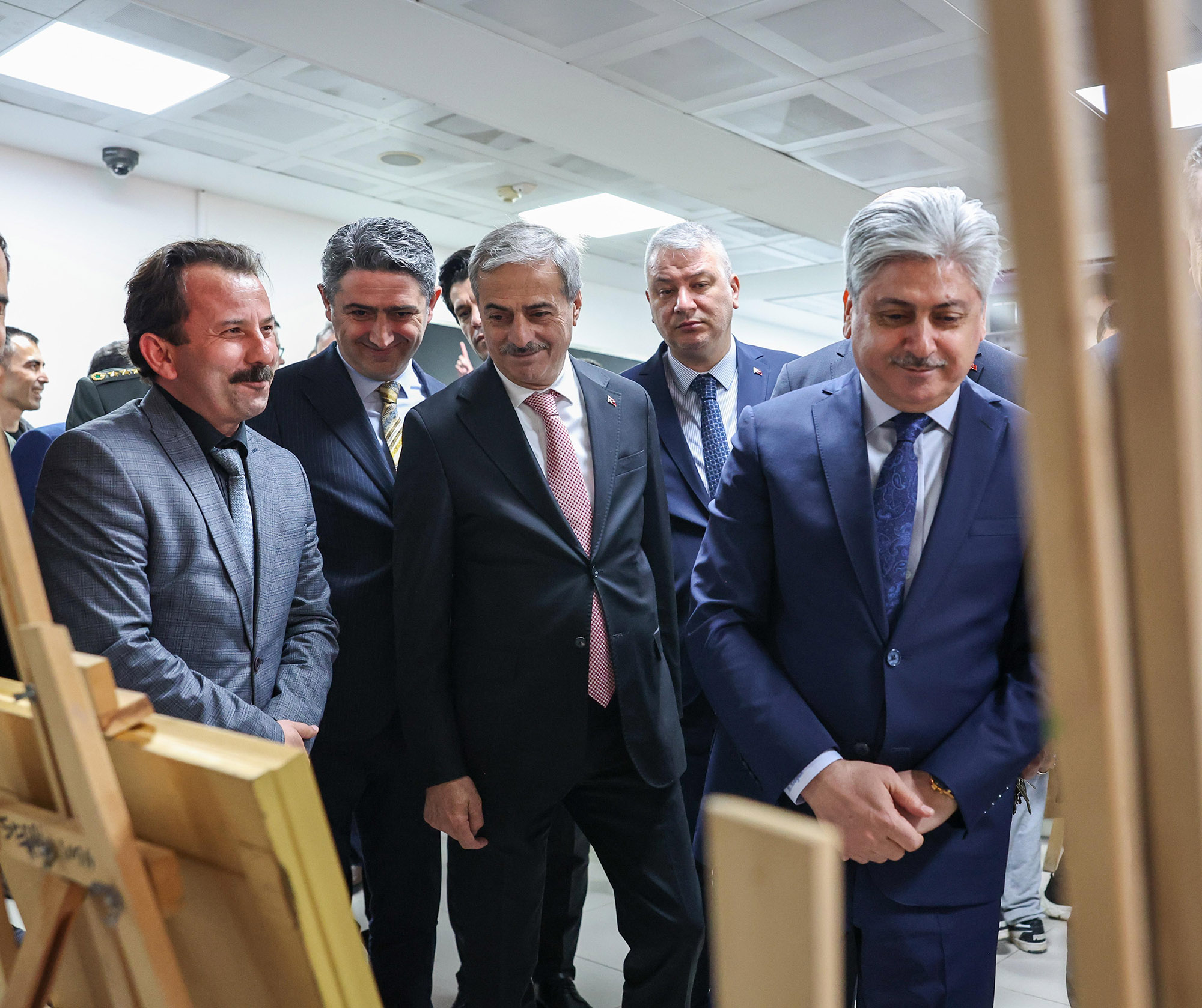 “Tüm imkânlarımızı gençlerimiz için seferber etmeye devam edeceğiz”