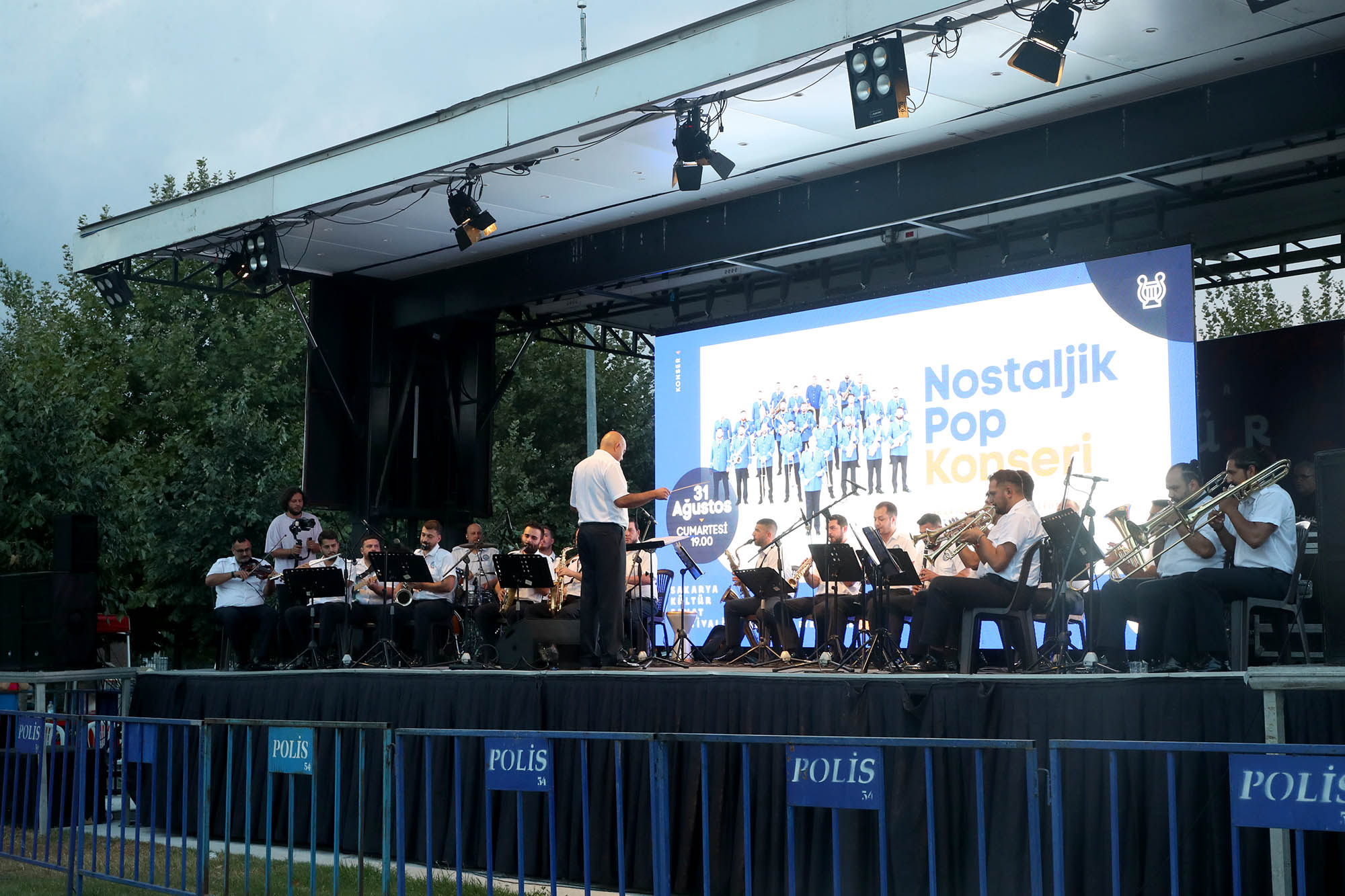 Açık Hava’da konser, sahne oyunu ve filmle unutulmaz cumartesi