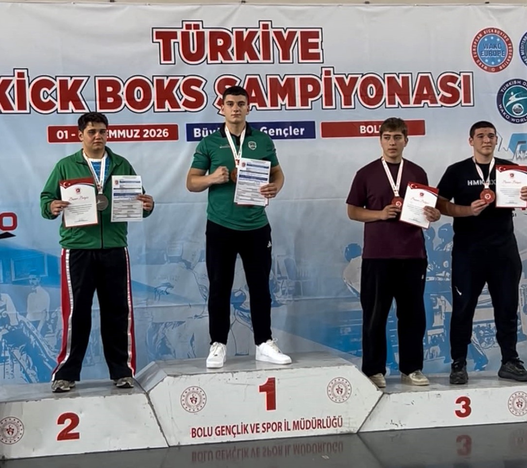Kick boksta Büyükşehir rüzgârı: 3 Türkiye şampiyonluğu