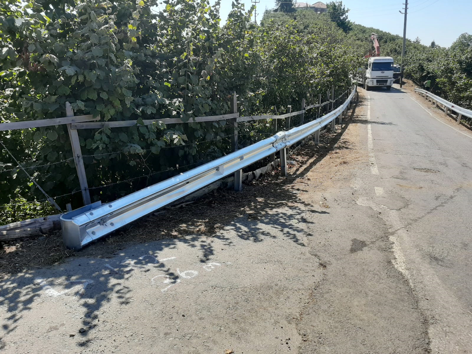 Yol kenarlarına bariyerli önlem