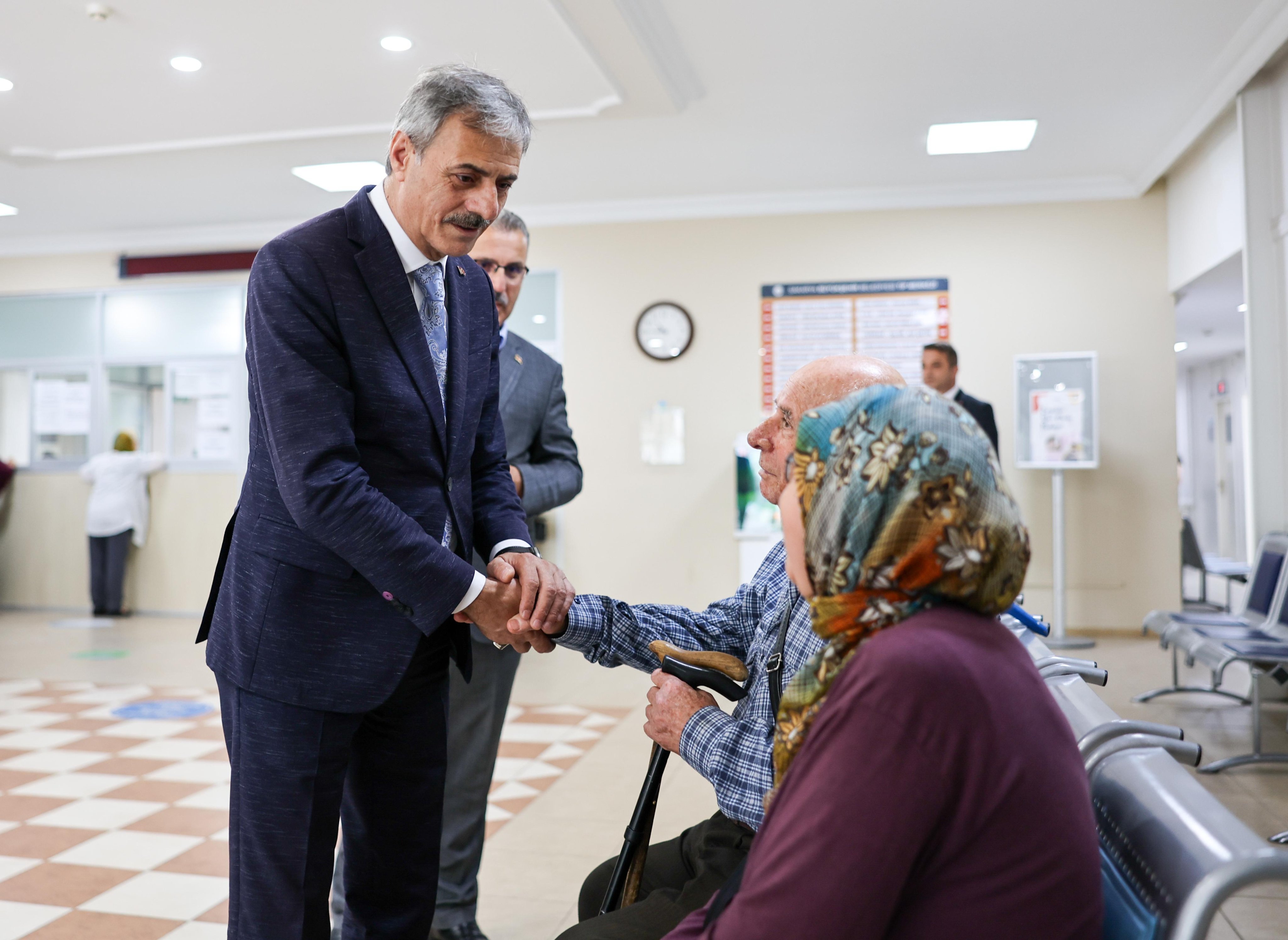 “Önceliğimiz vatandaşlarımıza en iyi hizmeti sunmaktır”
