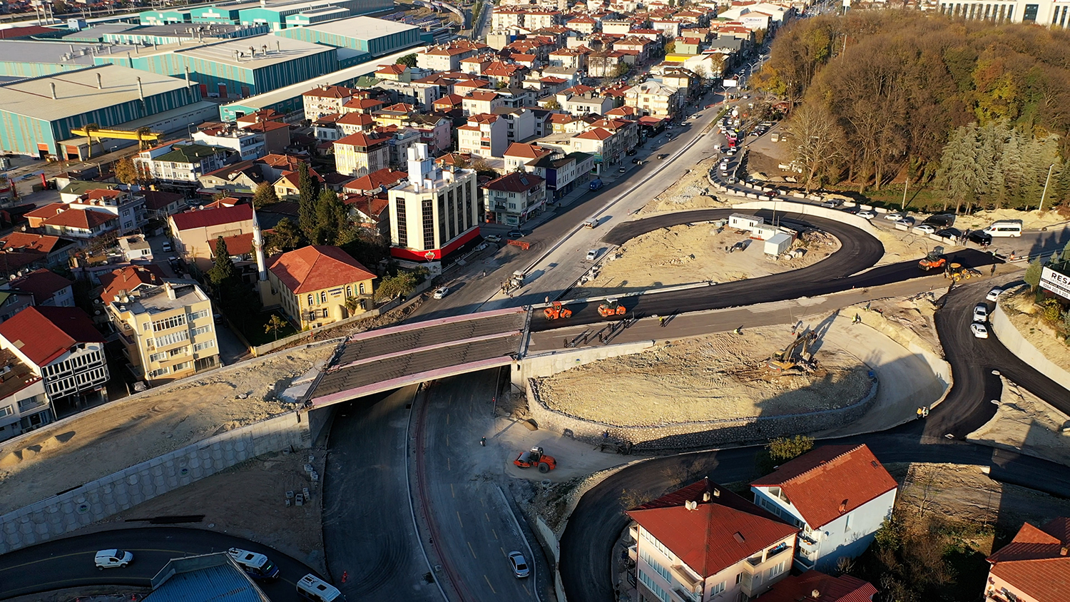 Sakarya Köprülü Kavşağı çift yönlü olarak trafiğe açılıyor