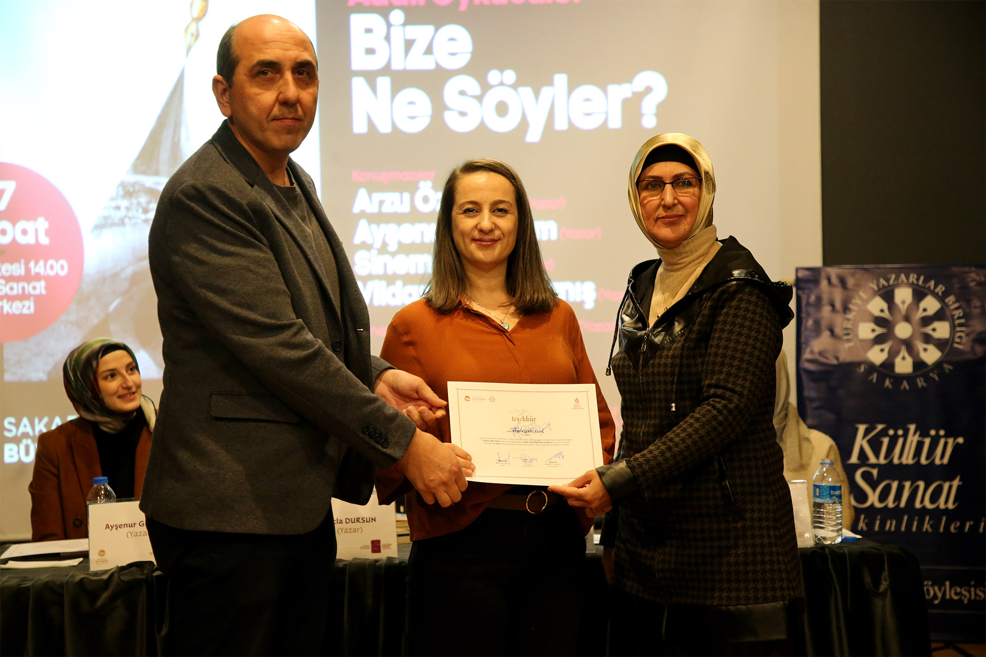 Sakaryalı yazarlarla yuvada ‘sanat’ dolu sohbet