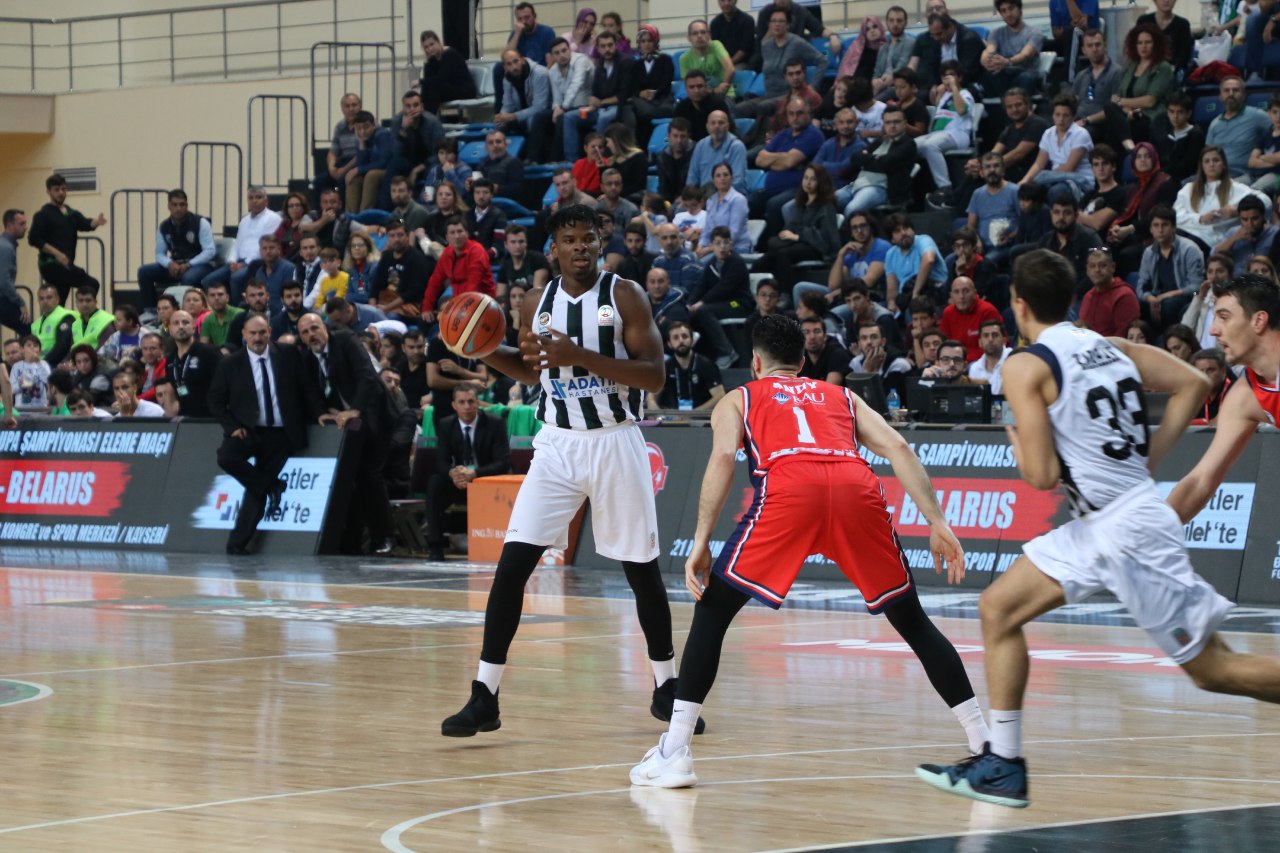 Büyükşehir’den Bahçeşehir’e 13 sayılık fark