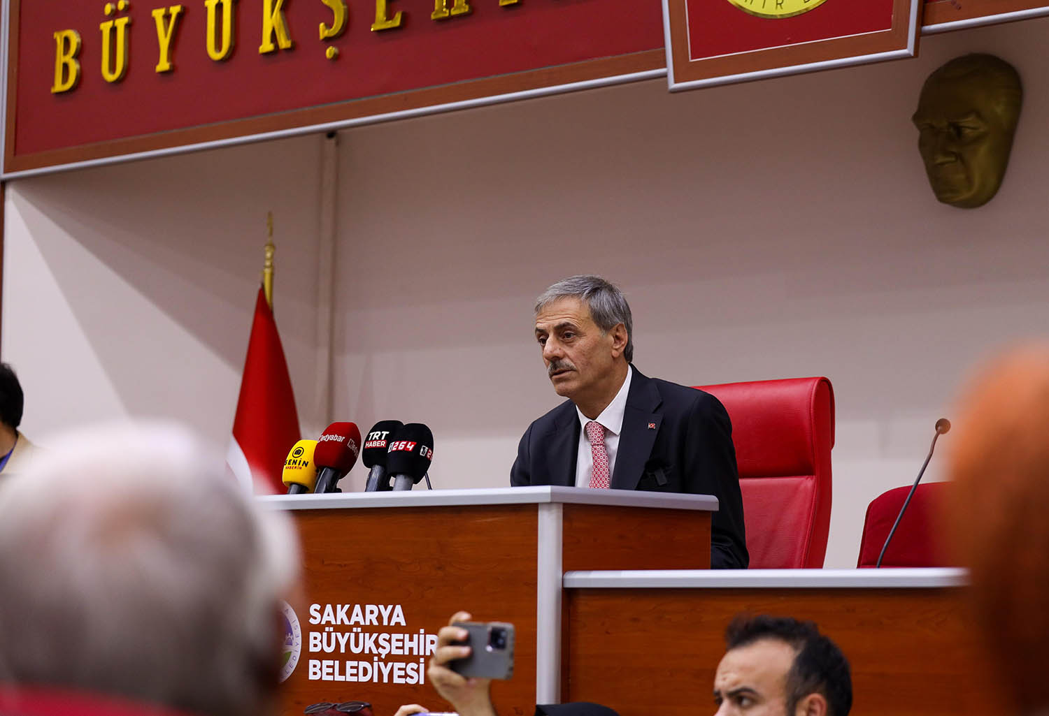 Alemdar vatandaşa meclisin kapısını açtı: “Bu şehrin geleceğine birlikte mühür vuracağız”