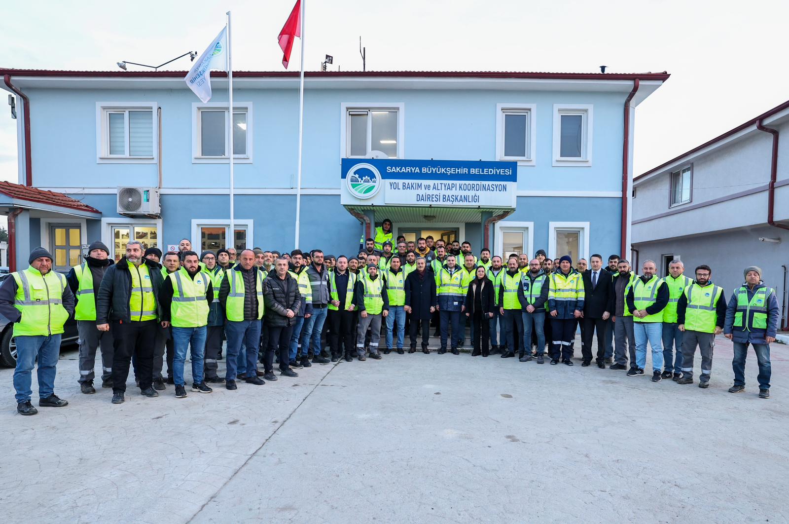 “Özverili çalışmalarınızla şehrin her noktasına ulaşıyoruz”