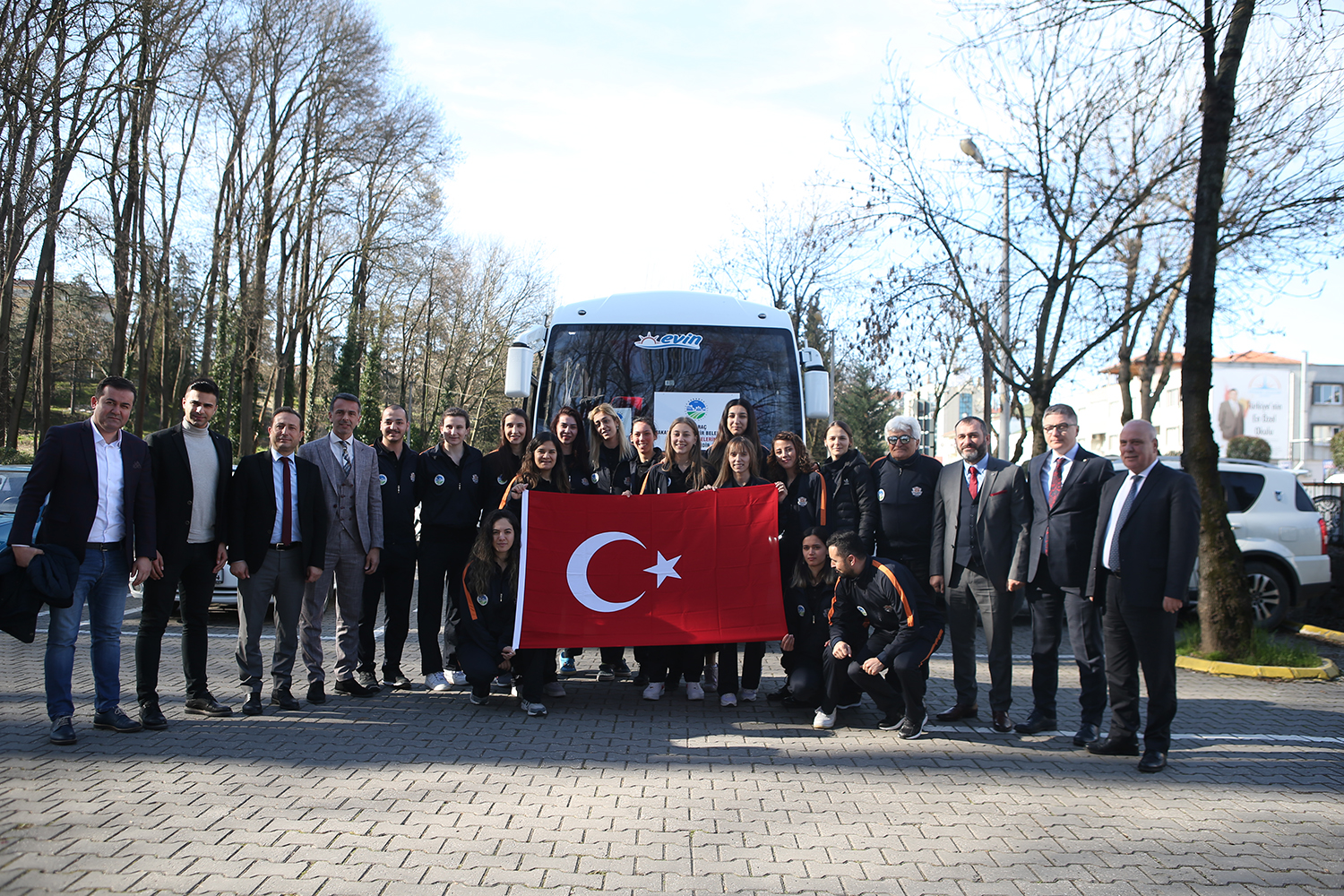 Büyükşehir’den voleybolculara moral buluşması