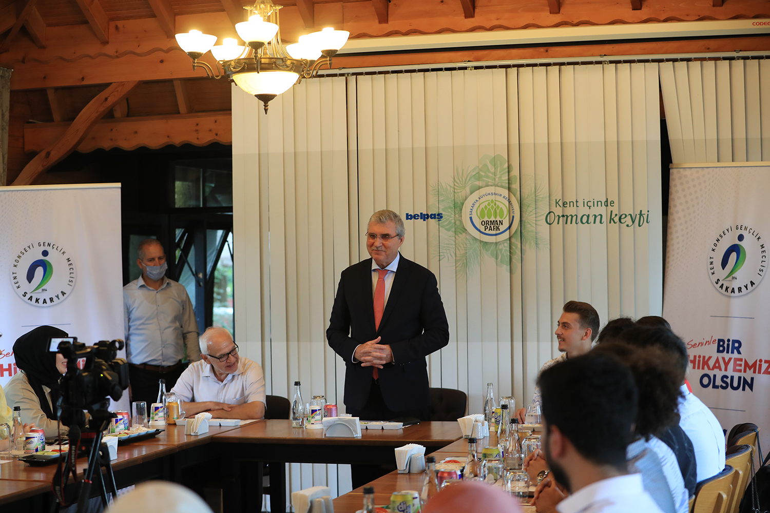 Başkan Yüce, Gençlik Meclisi öğrencileriyle bir araya geldi