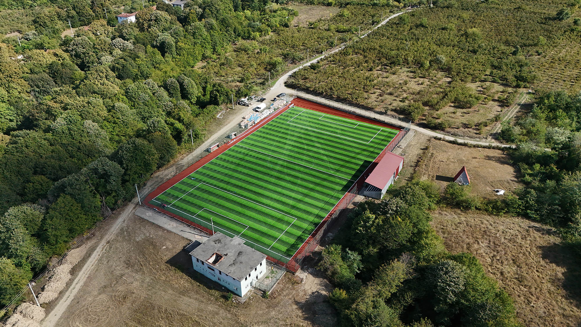 Büyükşehir’den amatör spora bir can suyu daha: Kışlaçay’ın futbol merkezi yepyeni yüzüyle…