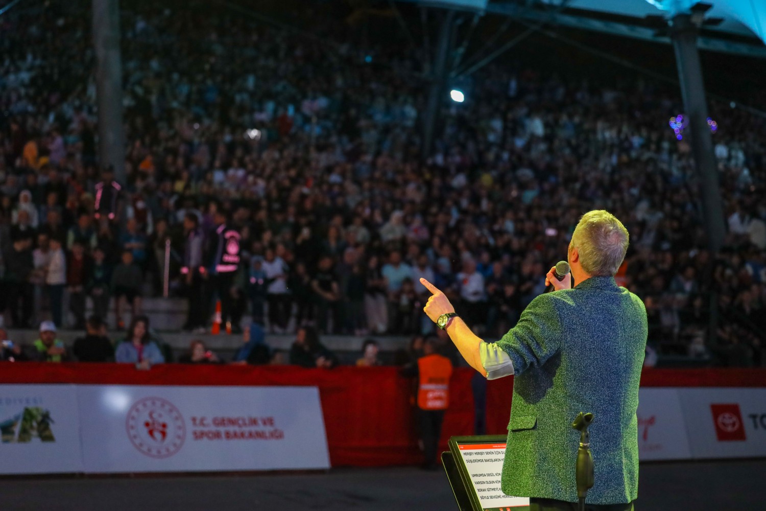 Vadide Dünya Kupası yarışları sonrası Cengiz Kurtoğlu rüzgarı