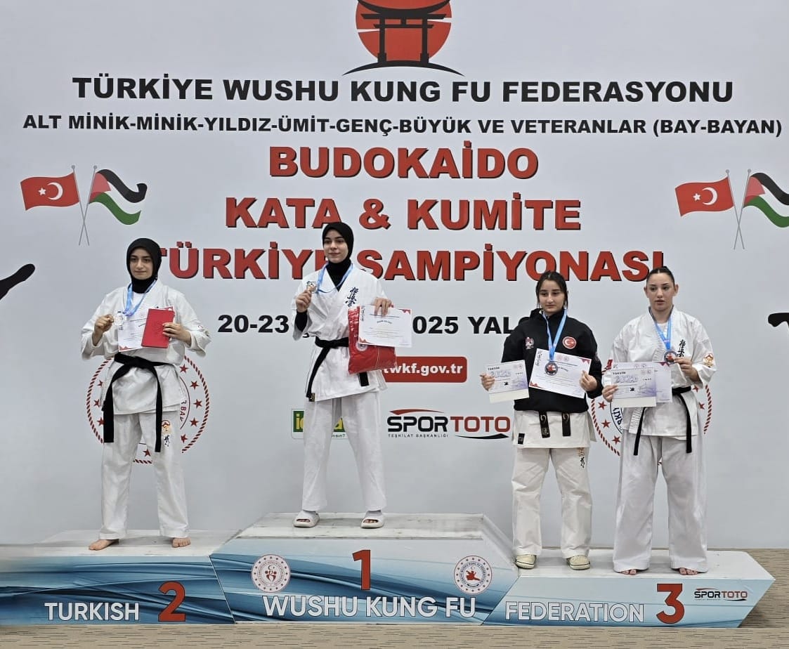 Ayşe Sude Yalova’dan altın madalyayla döndü