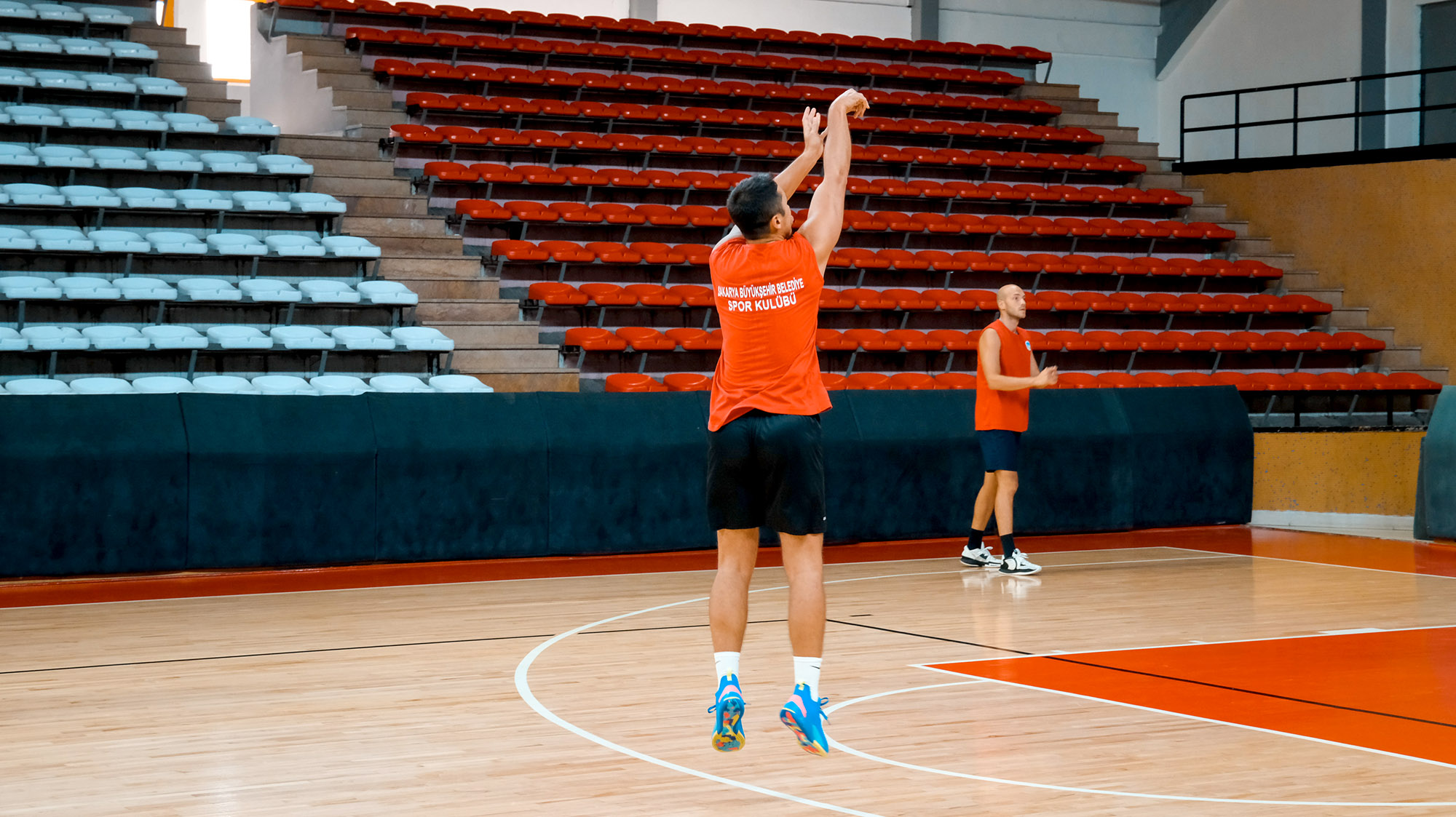 Büyükşehir Basketbol antrenmanlara başladı Basketbol heyecanı parkelere geri döndü, Büyükşehir basketbol 2. Ligde mücadele edecek