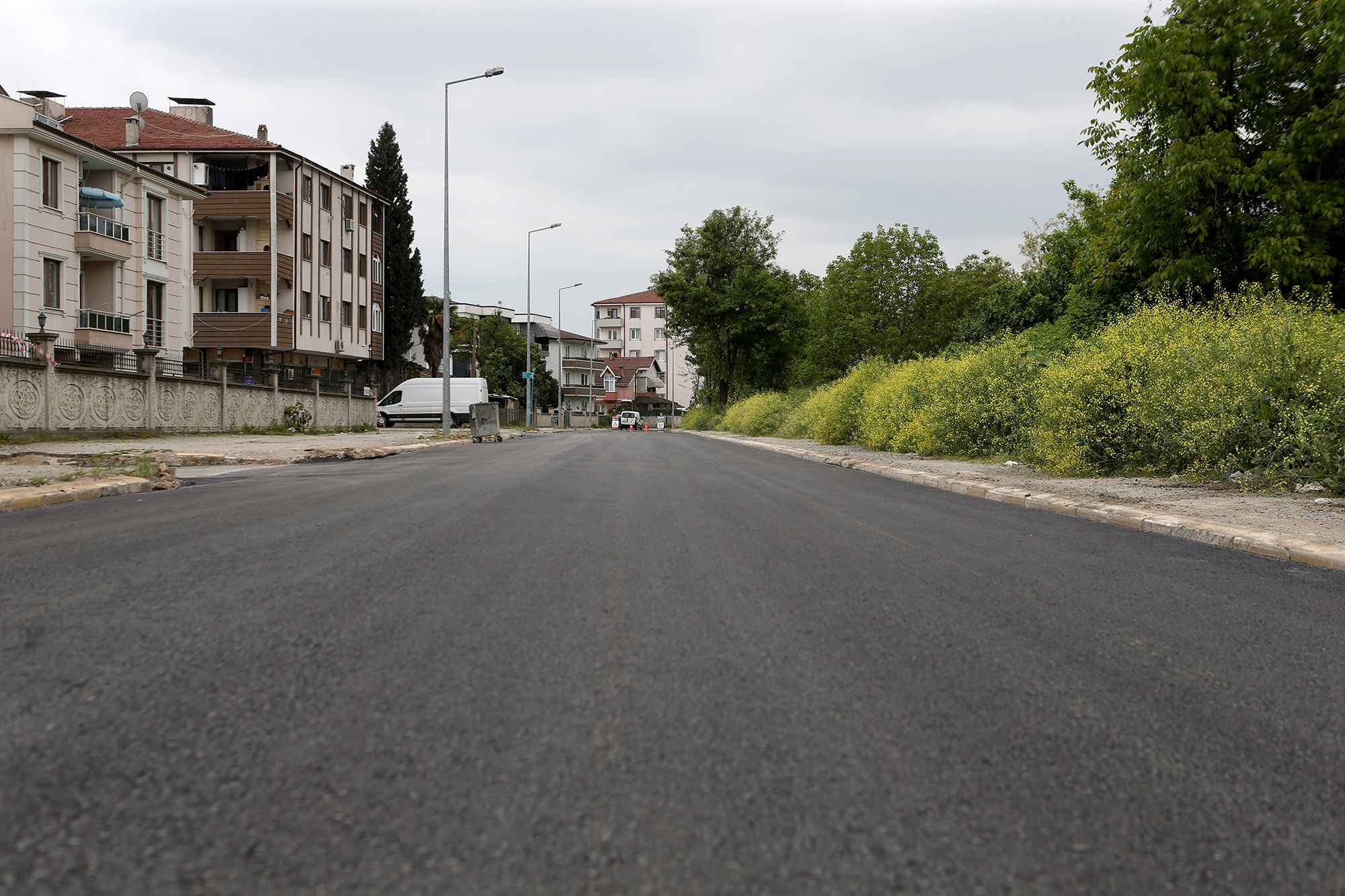 Büyükşehir hastaneye giden tüm güzergahlara dokundu