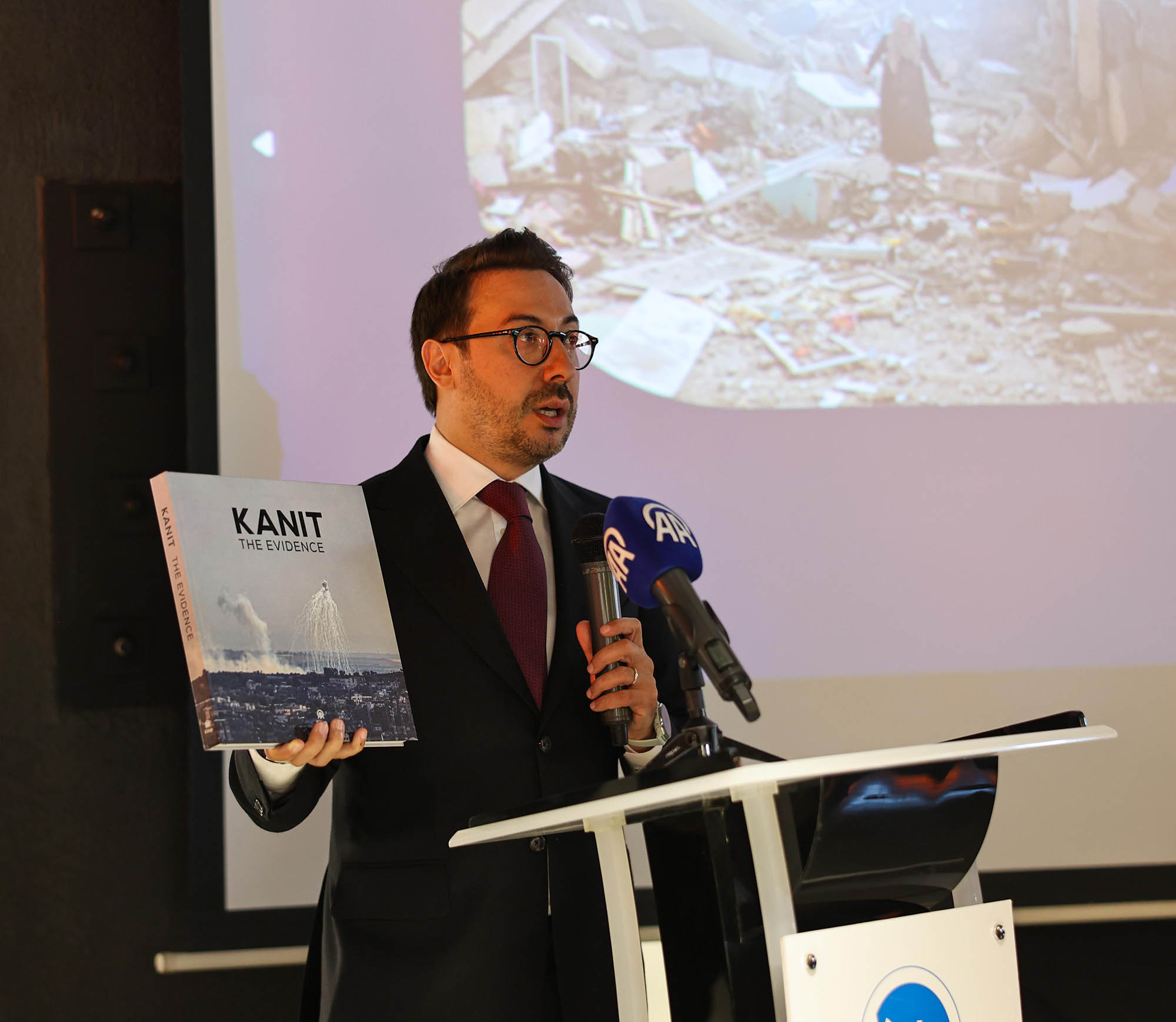 “Kanıt kitabı insanlığa çok büyük bir ders olacak”