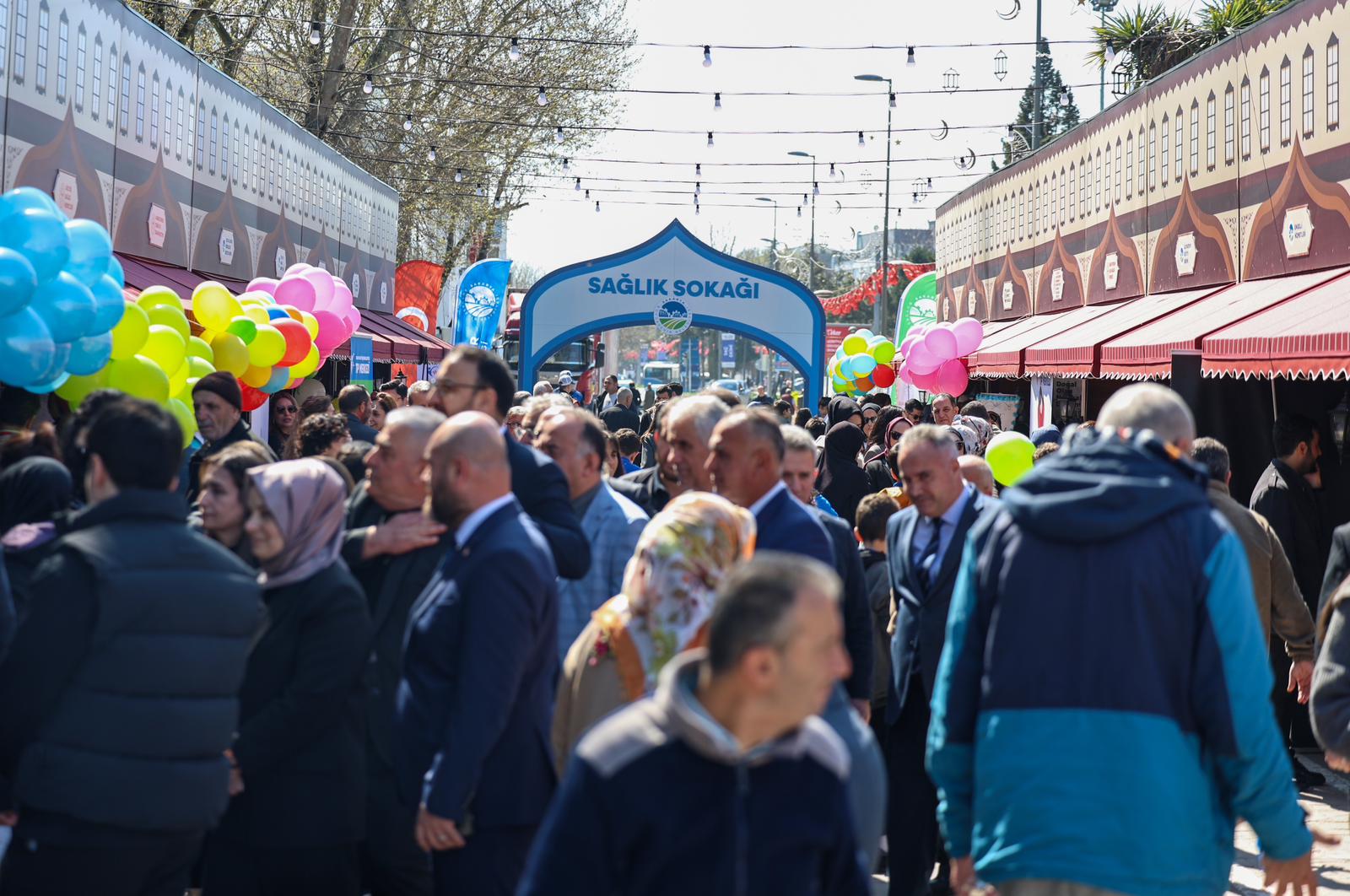 Sakarya’nın merkezine Sağlık Sokağı açıldı: Sağlığın her alanında danışmanlık ve tetkik yapıyorlar…