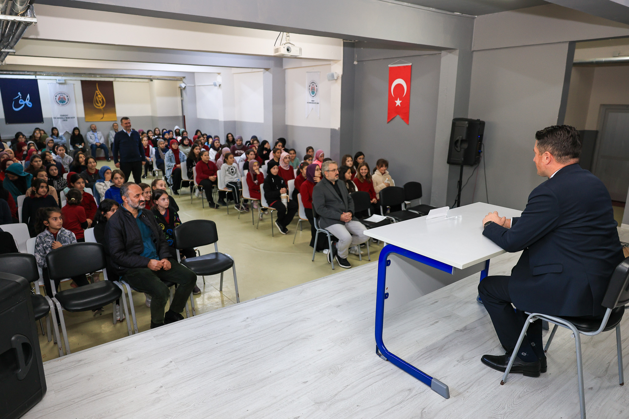 SASKİ Genel Müdürü öğrencilerle buluştu: Tasarrufun önemini anlattı