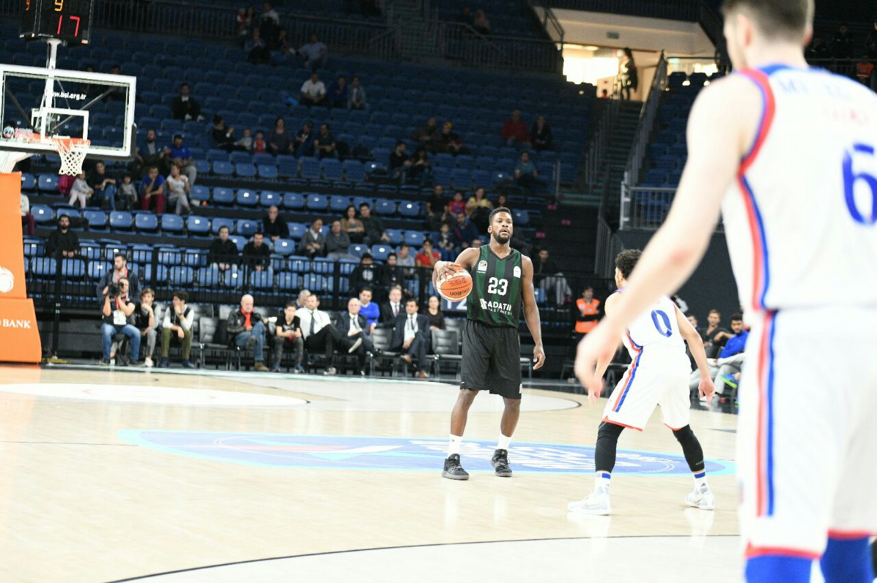 Büyükşehir Efes’i İstanbul’da devirdi