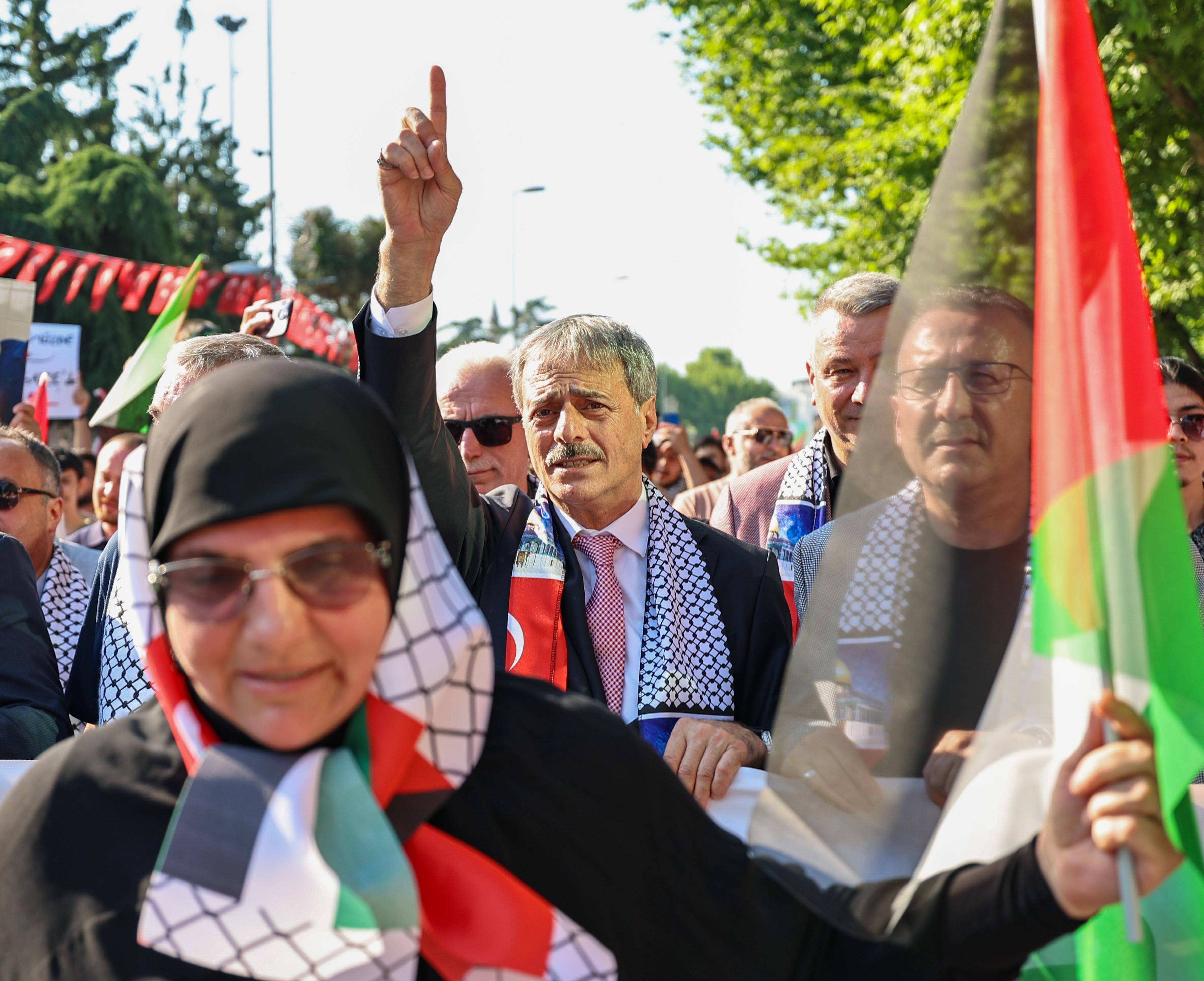 Yusuf Alemdar Filistin için sokağa dökülen binlerce Sakaryalıyla: "Filistin hepimizin davasıdır"