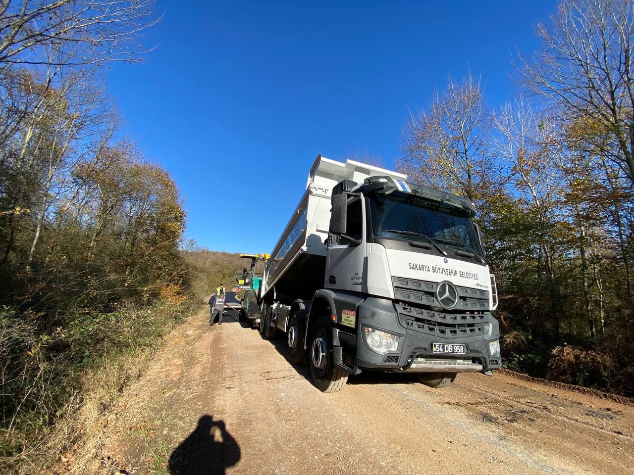 Büyükşehir Kaynarca’da asfalt çalışmalarına hız verdi