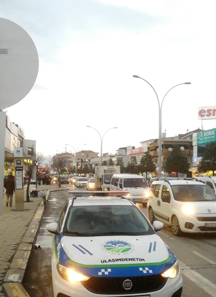 Hatalı parklanmalara yönelik denetimler sürüyor