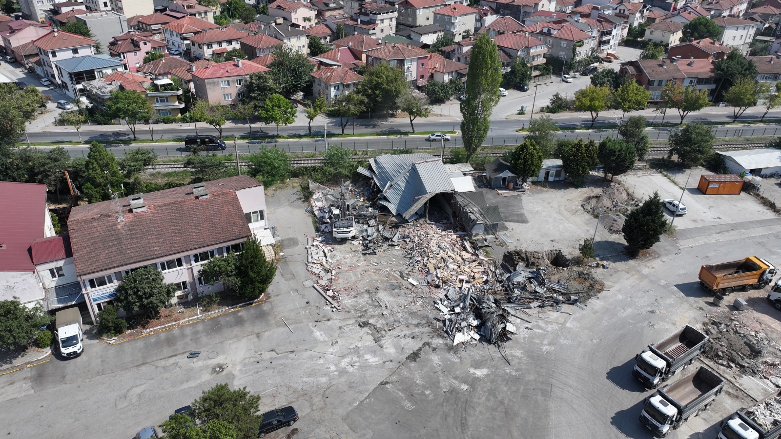 Büyükşehir adımları peş peşe atıyor: “Sakarya’mıza yakışır hizmet binası için çalışmalar başladı”