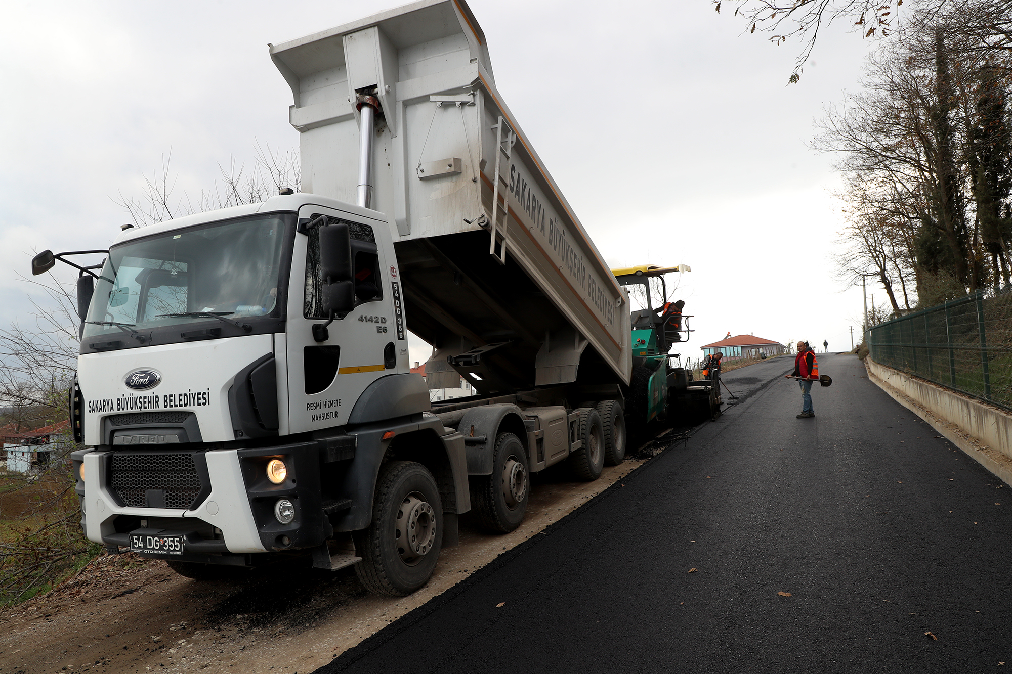 Kaynarca’da asfalt işlemleri sürüyor