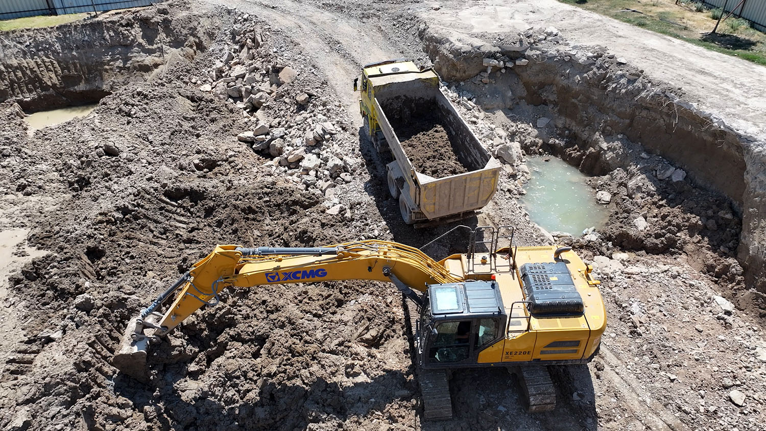 Arifiye Gençlik Merkezi ve Yüzme Havuzu projesinde çalışmalar başladı