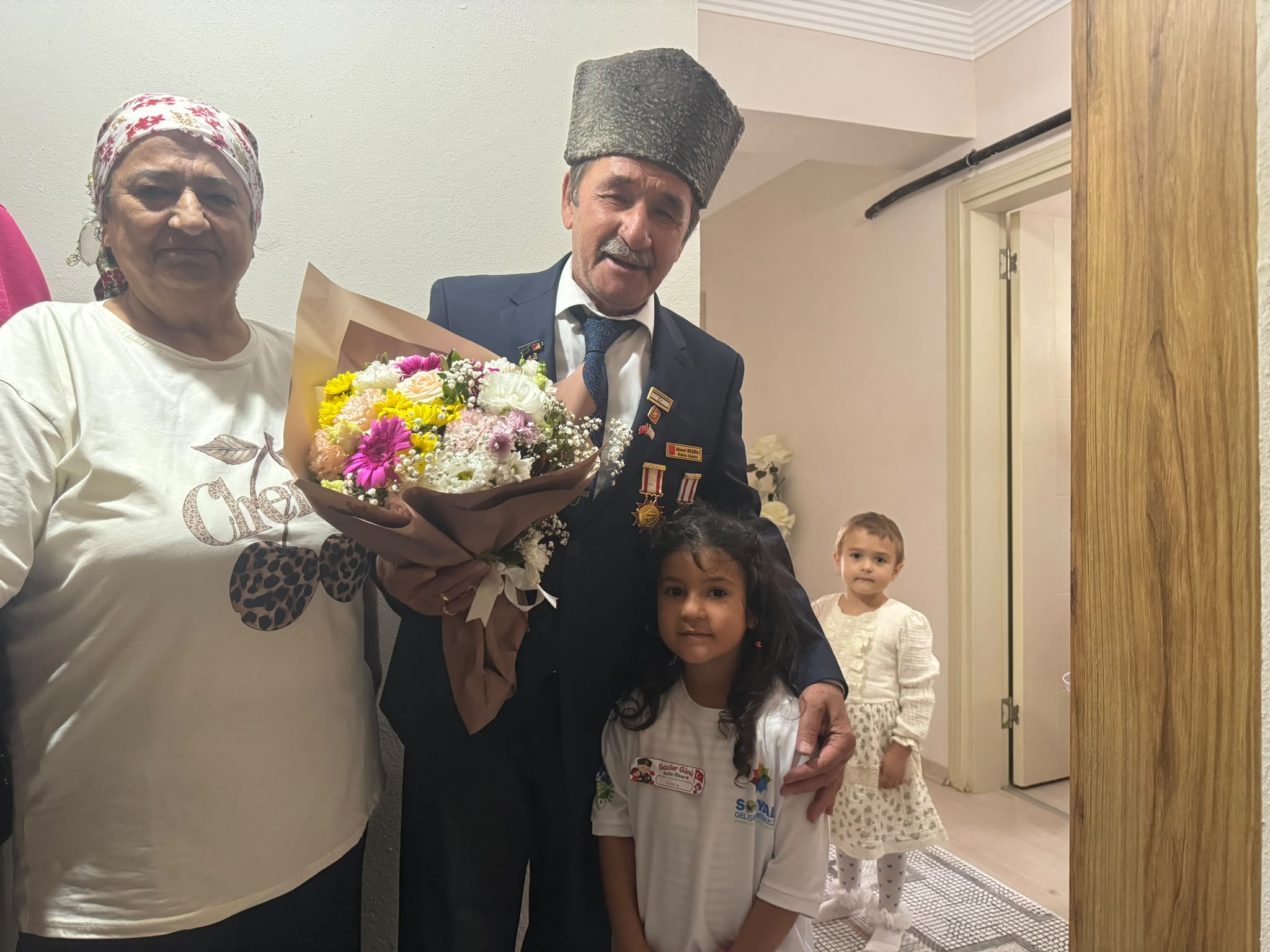 Karasulu SGM’li miniklerden gazilere anlamlı ziyaret