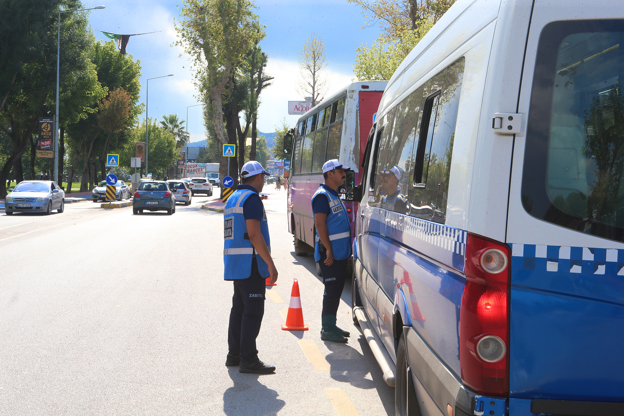 Büyükşehir herkesin güvenliği için yollarda