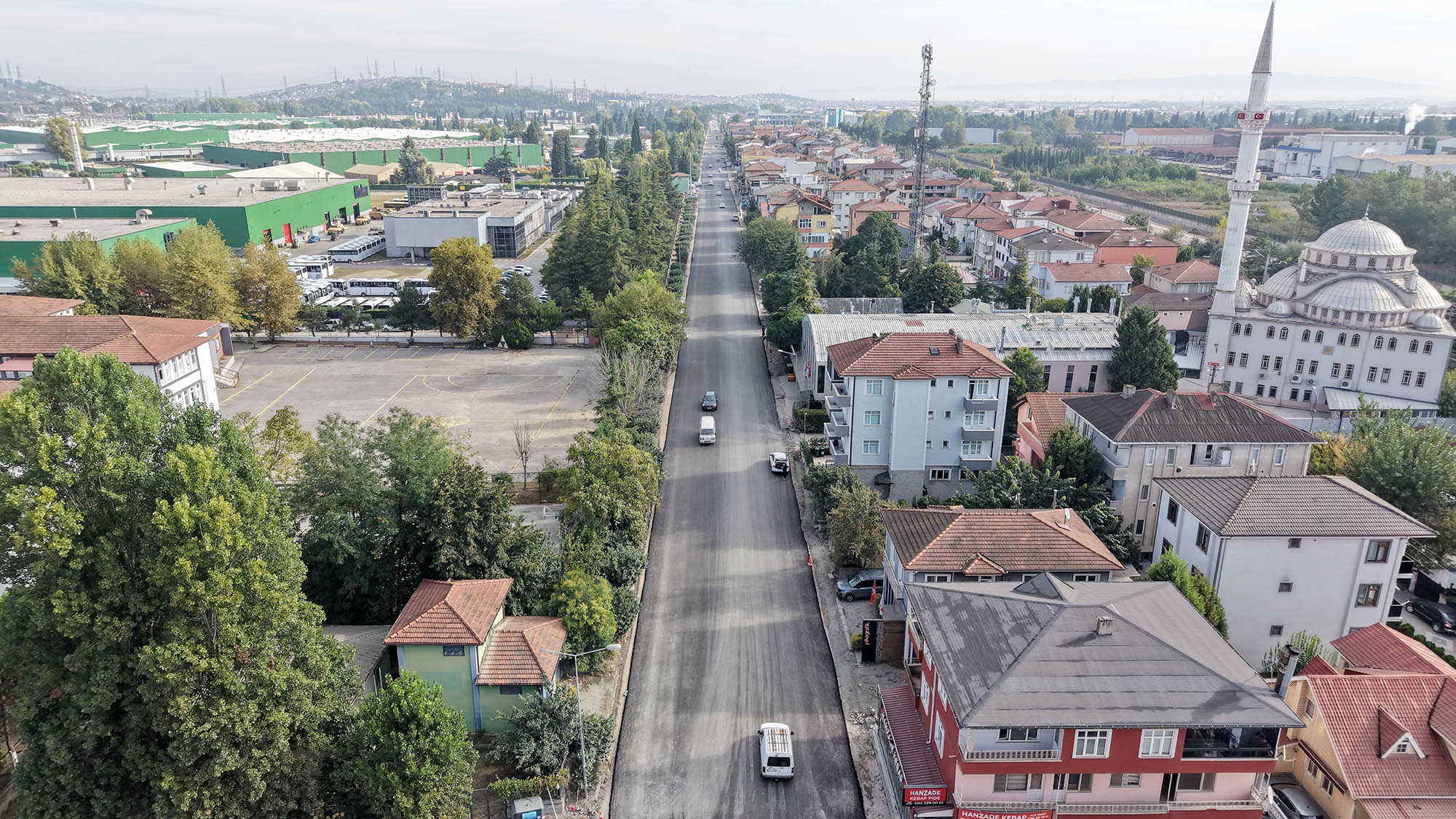 Arifiye’nin en önemli ulaşım aksında dönüşümün ilk etabı tamam 