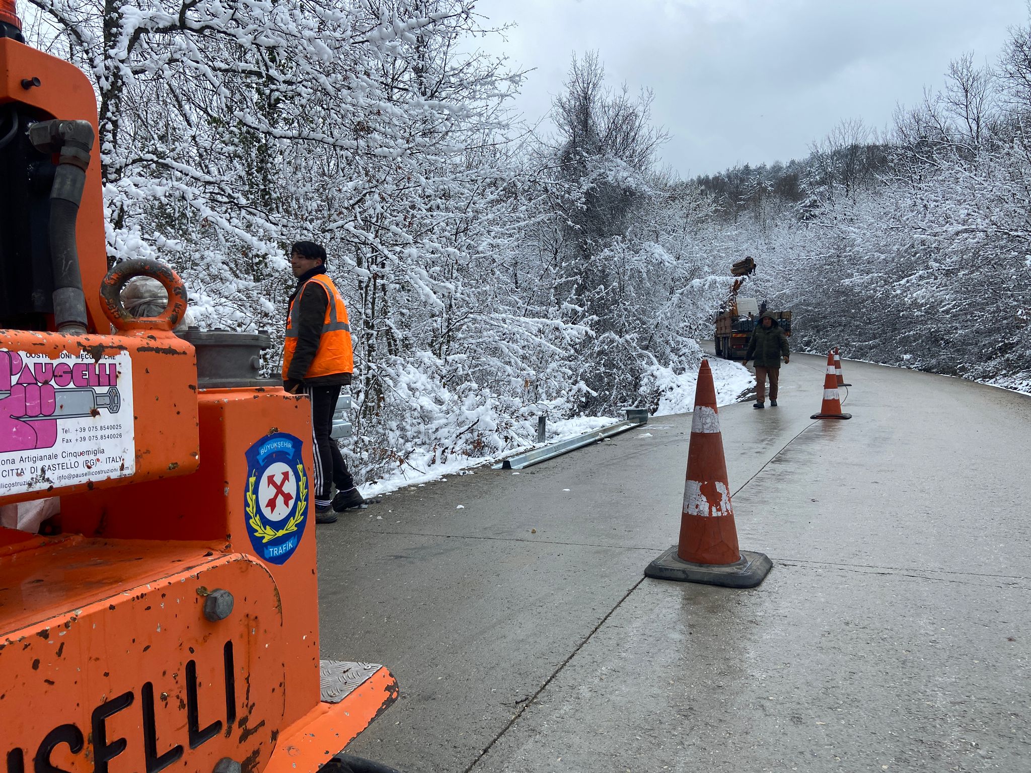 Büyükşehir’den can kaybını önlemek için kar-kış demiyor