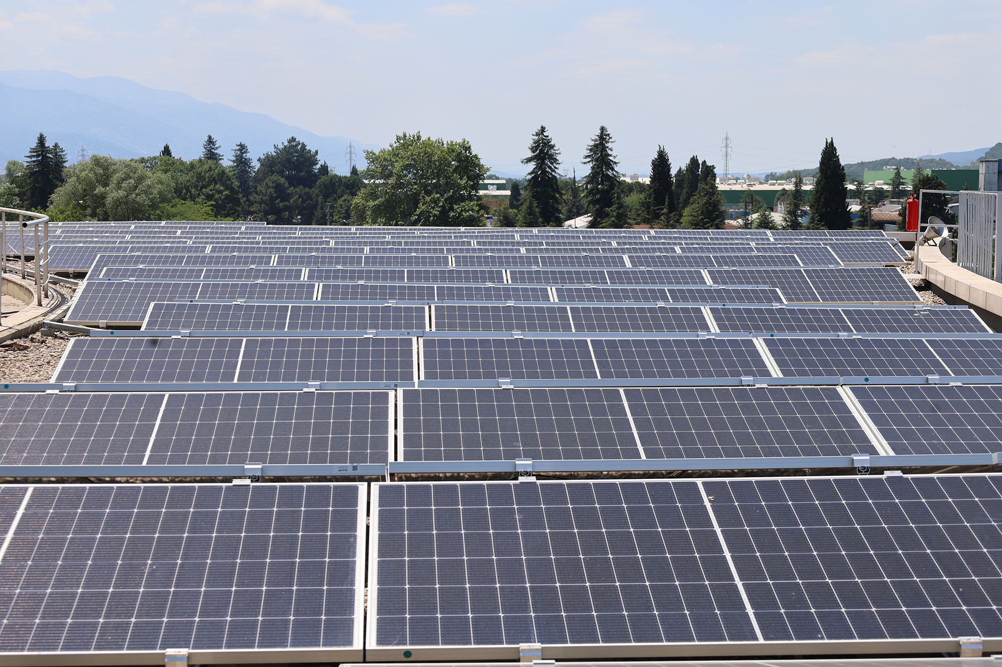 Sakarya’nın ilk çatı GES projesinde tam kapasiteyle enerji üretimi başladı
