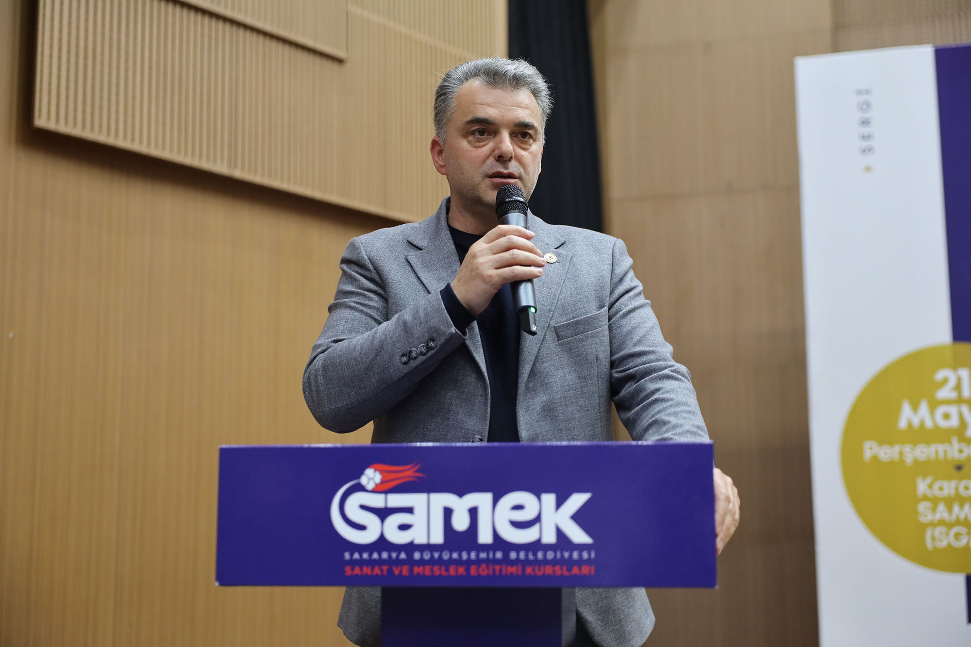 Karasu SAMEK’te üreten eller yıl sonu sergisinde buluştu