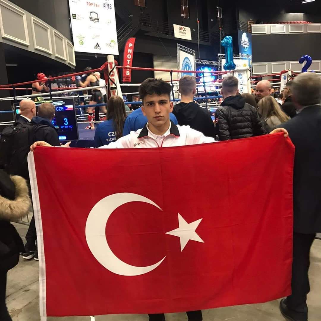 Büyükşehirli sporcudan Milli madalya 