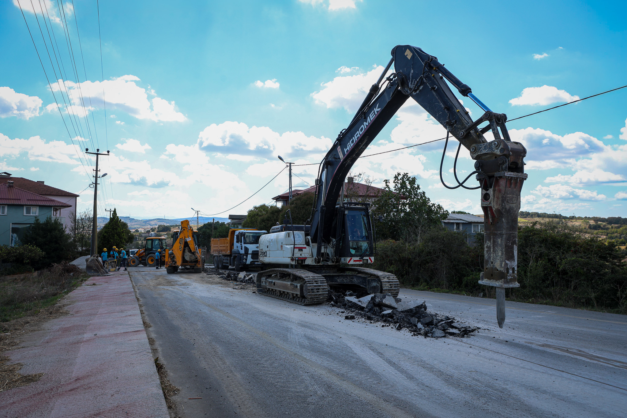 Kaynarca Kertil’in altyapısına bin 900 metrelik yeni kanalizasyon hattı kazandırılıyor
