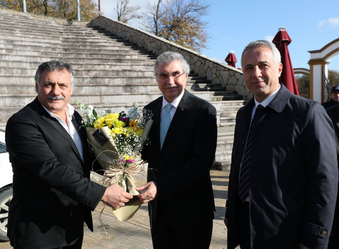 “Hendek’in öncelikli ihtiyaçları hızla giderilecek”