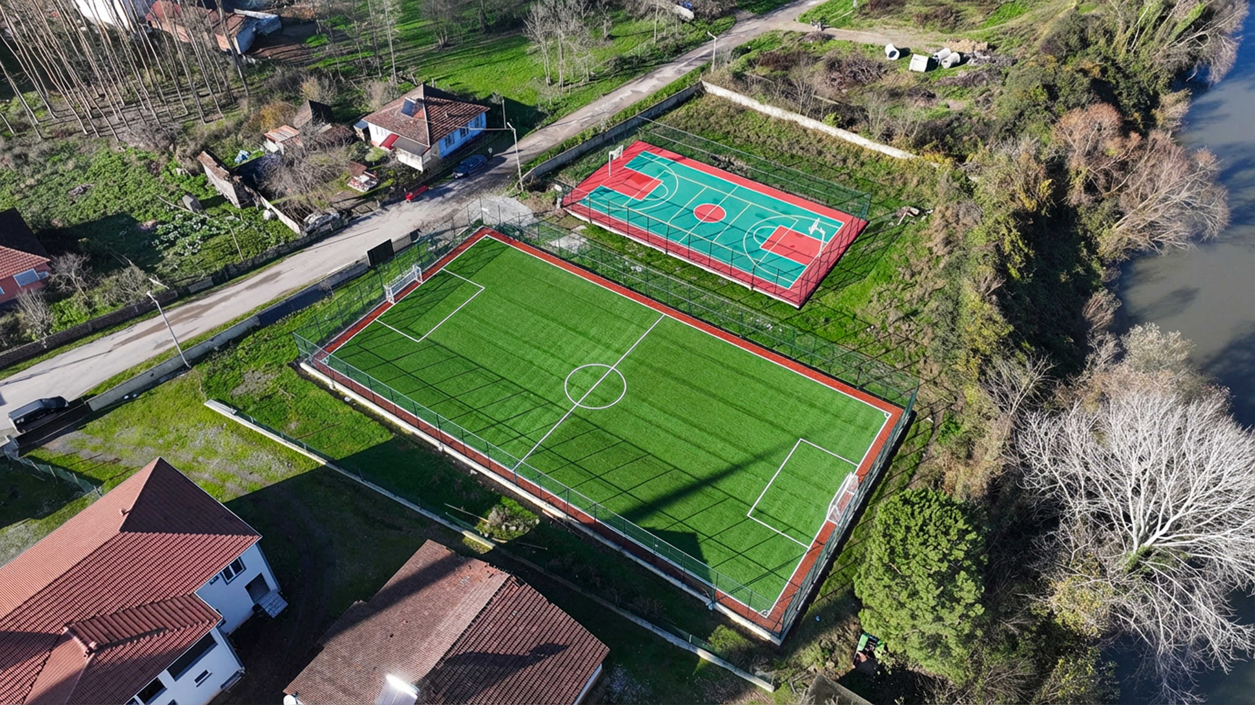 Sakarya’nın kuzeyinde tarihi spor yatırımları adım adım yükseldi