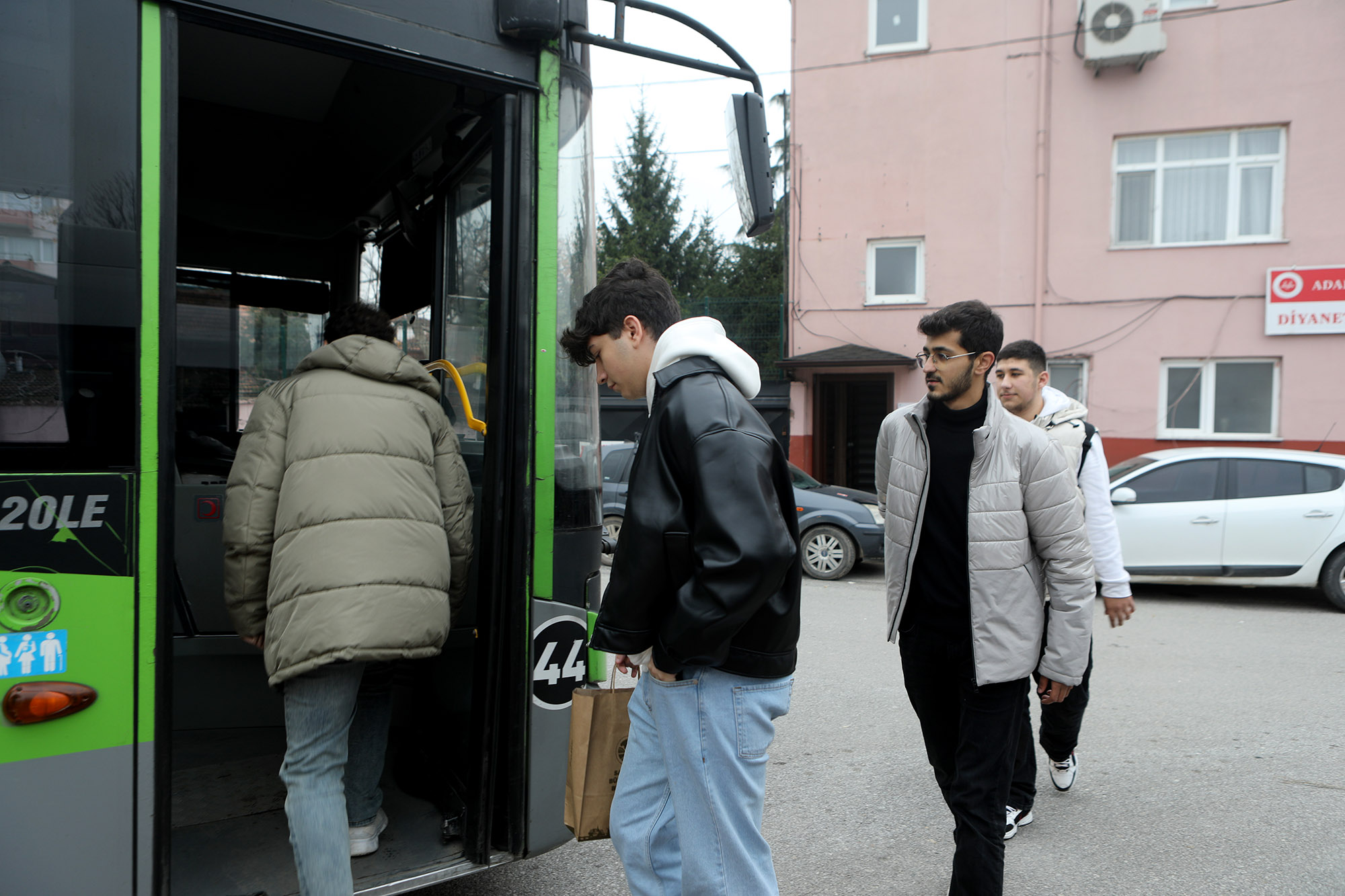 “Türkiye sizin gibi özgüveni yüksek gençlerle yükselecek”