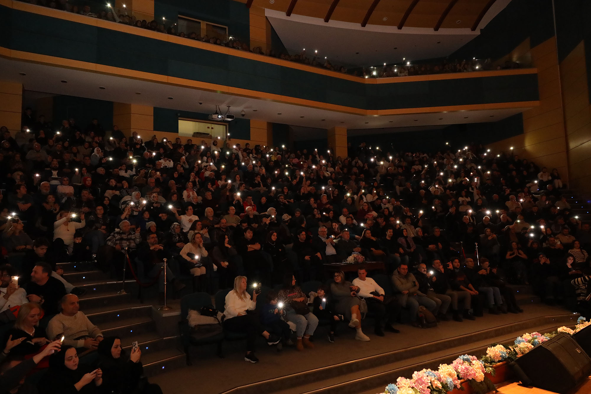 Türk Rock Müziğinin efsaneleri unutulmaz bir konserle anıldı